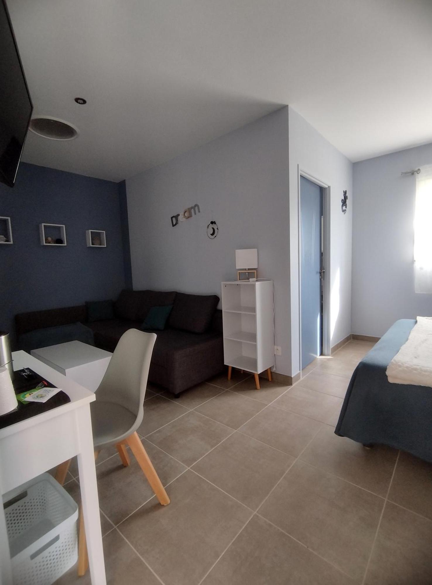 La Sarlamandre, Chambres Et Table D'Hotes Marcillac-Saint-Quentin Exteriör bild